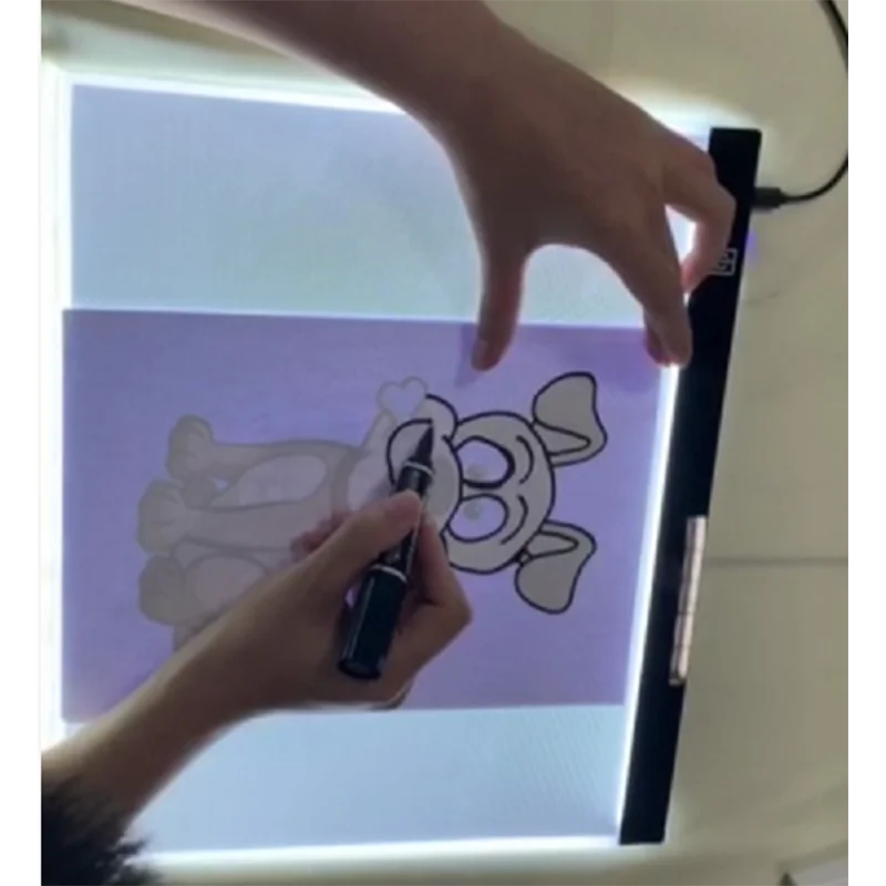 CreatiLight Pro – Tablette LED pour Artistes™ Éclairez vos Idées, Créez avec Précision